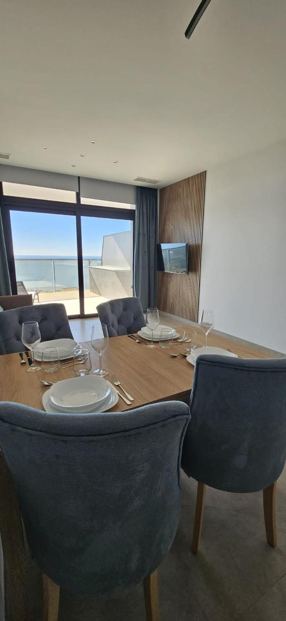 Leon - Sunset Cliffs Apartment Benidorm